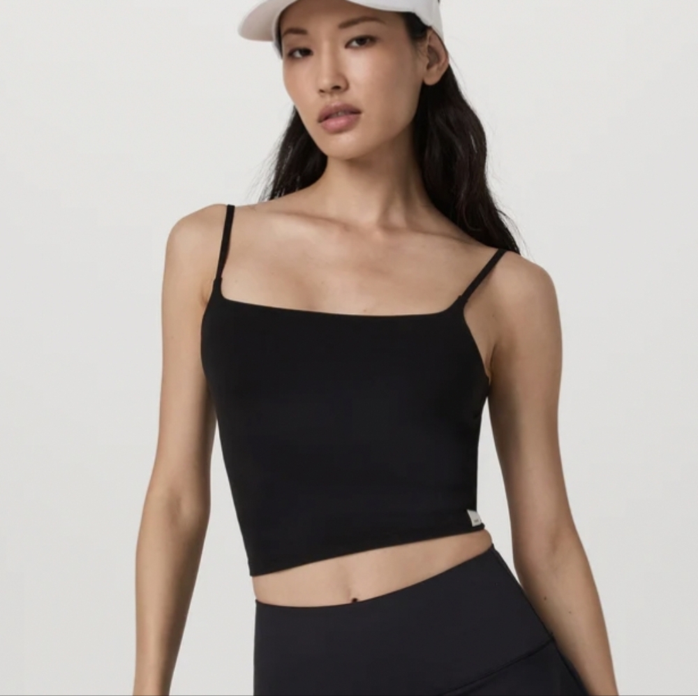 Vuori All The Feels Black Camisole Top Built In Shelf Bra
